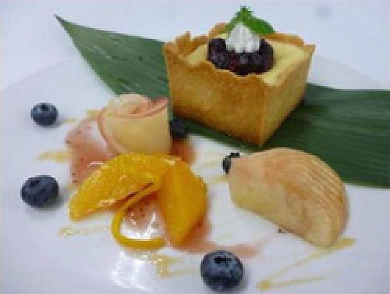 「審査員特別賞 『大山豆腐の生チーズケーキ ~季節のフルーツ添え~』東名高速道路海老名SA(下り線)」4枚目/5