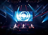 「BREAKERZ 武道館で5周年ライブ HYDEやAKBメンバーも祝福」1枚目/1