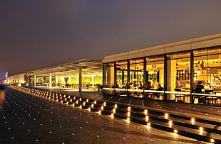 「日本の玄関・羽田空港から80'sミュージックに乗せて元気を発信」