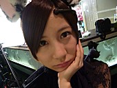 「小野恵令奈 最新PVで“にゃんにゃんダンス”＆男装も」1枚目/2