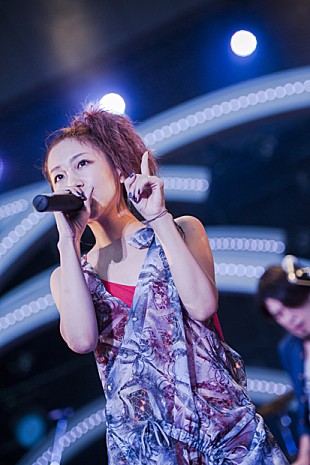 「大塚 愛 2年前の約束守り「ただいま」「おかえり」交換」