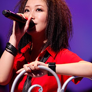 「大塚 愛 カップル必見DVDがオリコン1位獲得！」