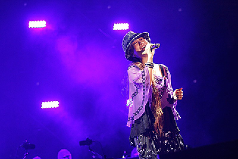 「大塚 愛 前代未聞の号泣ライブで妊娠発表！」1枚目/5