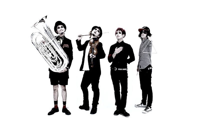 「注目の新人バンドGEEKS 骨太なパンク・オーケストラ詰めた新作発売」1枚目/2