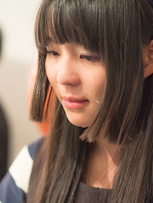 「全裸PVの波紋 優等生アイドルが放心状態に……」