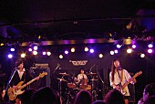 「女子高生バンド“ししゃも” 制服姿のライブで観客魅了」1枚目/1