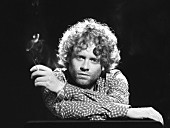 「ベニー・シングス 今週末からの来日公演へむけたビデオ・メッセージが到着」1枚目/1