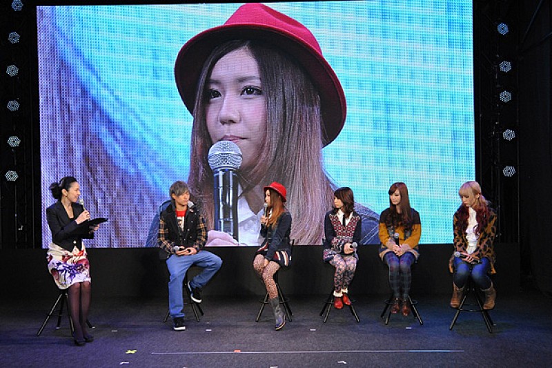 「SCANDAL 日本人アーティスト初のWindowsシリーズCM曲担当に」1枚目/3