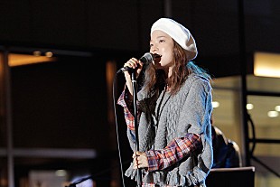 「W10周年の川嶋あい Xmasコンサート開催＆ライブDVDも」