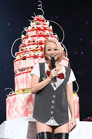 「倖田來未「お帰り」30歳誕生日 初の武道館で感涙」