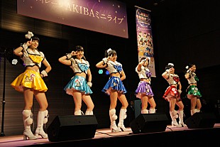 「スマイレージ 秋葉原でのSPライブに吉川友も参加、「電気街好きっ！」」