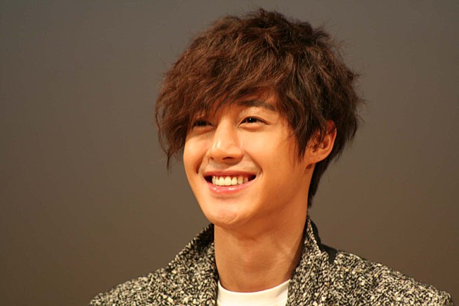 「キム・ヒョンジュン クリスマスのお相手は？」1枚目/12