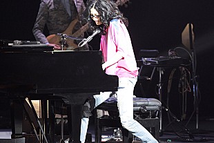 「アンジェラ・アキ 7年前に夢叶えた武道館で1stAL全曲披露」