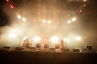 「時雨、9mm、ムックら武道館で共演、5500人が熱狂」