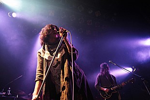 「ドレスコーズがツアー東京公演で“テレビなんかより戦争がしたい”」