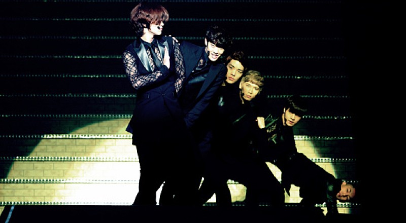 「Cross Gene 日中韓のメンバーによるグローバル・ユニットが武道館でパフォーマンス」1枚目/2