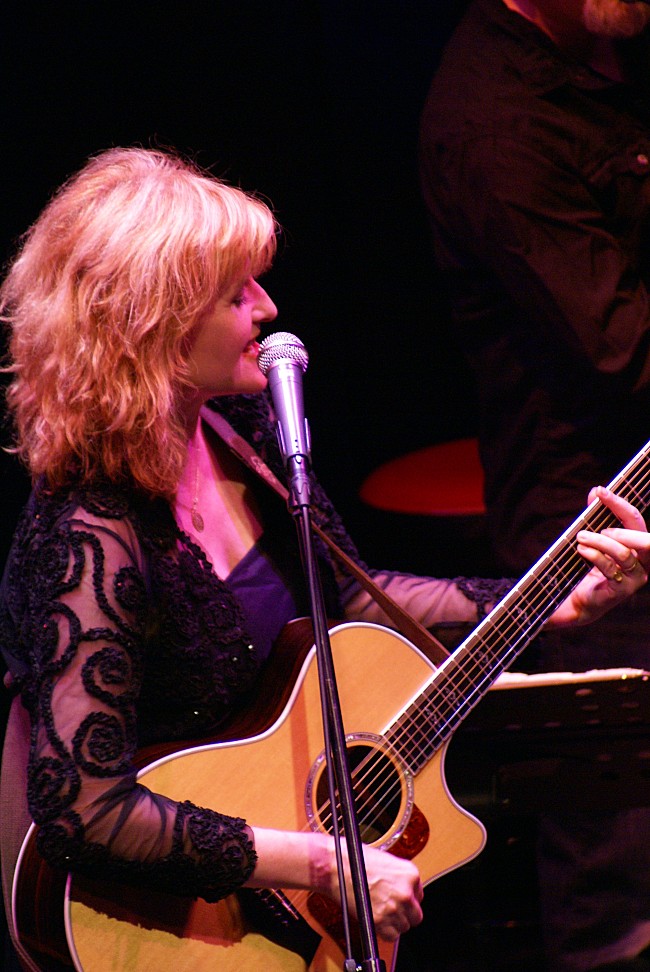 「エディ・リーダー 年内発表予定のニューアルバムからの新曲を公開」1枚目/1