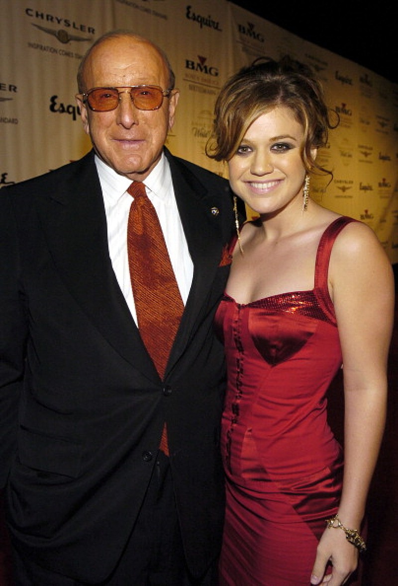 「ケリー・クラークソンがPOPミュージック界のドンにクレーム」1枚目/1