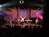 「wacci 【MUSIC MONSTERS】で二の腕エクササイズ曲など披露」1枚目/2