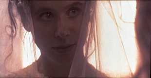 「70'sロック満載 ラース・フォン・トリアー最大問題作が無修正で」