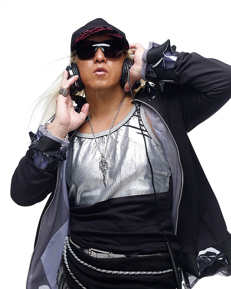 「DJ KOO」2枚目/3