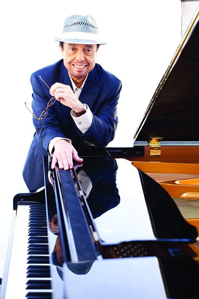 「来日中のセルジオ・メンデスを直撃　好きな日本食、レコード、サッカー選手は？」1枚目/1