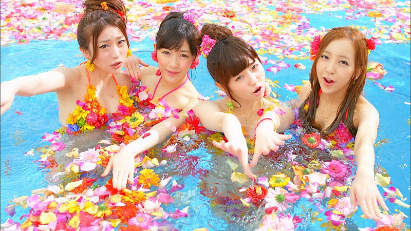 AKB48 今回のセンターは4人、水着や浴衣姿まで新作ビジュアル解禁