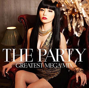 「“美しい料理研究家”森崎友紀 ジャケ写で胸元や太もも露わに」