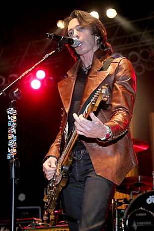 「リック・スプリングフィールド、2014年に小説を出版」