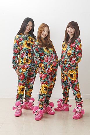 「3人組アイドルhy4_4yh 新作特典に女子限定ライブ音源収録」