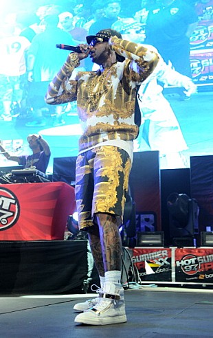 「米ラッパーのピストル強盗事件 真相は……？」