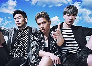 「HOME MADE 家族 10周年記念シングルのジャケ写＆DVD詳細発表」