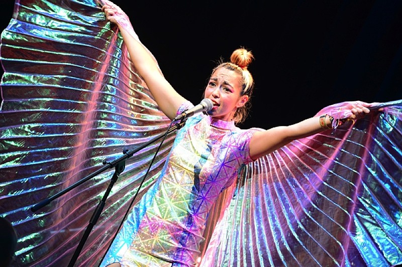 メイリー・トッドが魅せた観客を巻き込む歓喜の共有