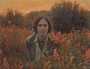 「ウォッシュト・アウト 新作『パラコズム』より「ドント・ギヴ・アップ」のリリック・ヴィデオが公開に」