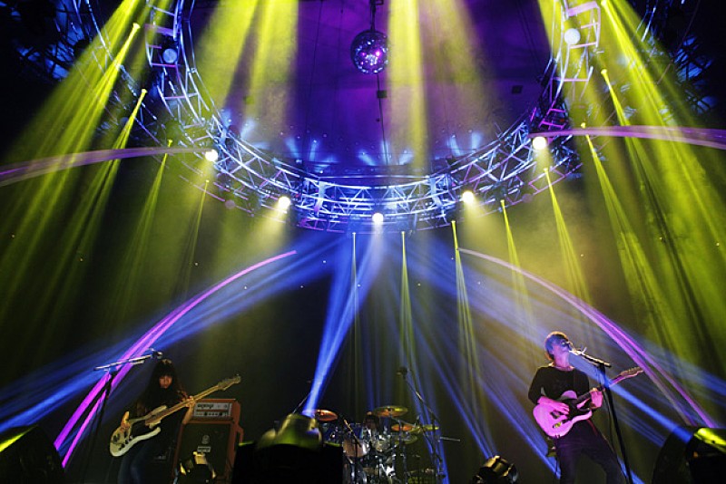 凛として時雨 初の武道館でツアーファイナル、9000人を圧倒