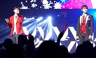 「東方神起 LAにて7,000人のファンを前にパフォーマンス」