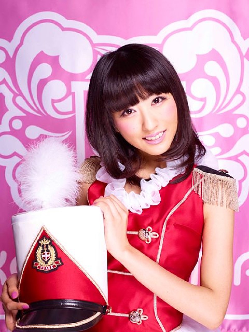 小桃音まい デビュー曲のビデオでコスプレも披露
