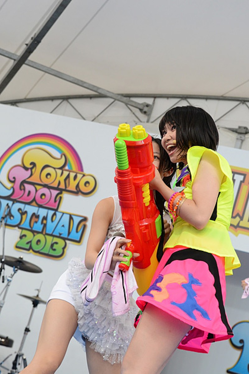 「中江友梨(東京女子流)と西脇彩華(9nine)」2枚目/13