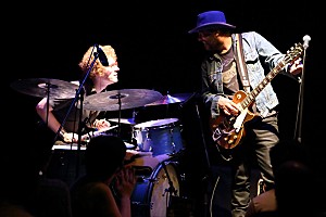 ダニエル・ラノワ大阪公演 郷愁を誘う歌声に大いに酔った夜 | Daily