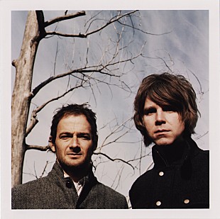 「オータム・ディフェンス 新作を引っさげた来日ツアーが2014年1月に開催」