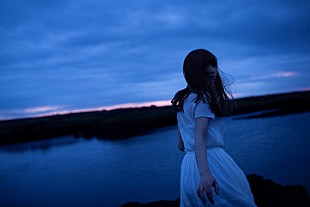 「新曲トップ10入りのAimer 秋にミニアルバム発売、収録曲には待望のライブ音源も」