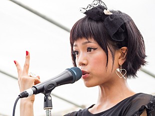 「ハナエ【夏の魔物】で新曲生披露“チュッチュ”でハート射抜く」