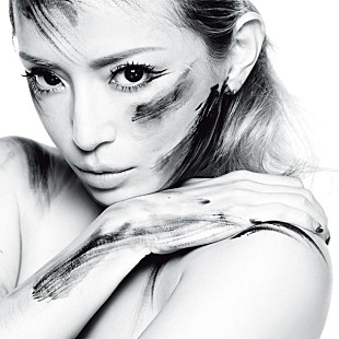 「浜崎あゆみ 新作7位獲得で“TOP10獲得作品数 女性部門”1位タイ」