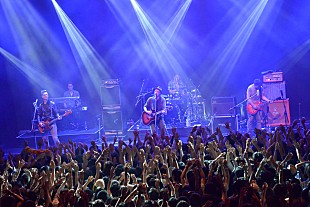 「今年6月開催の【HCW】からトラヴィスやエディターズらのライブ映像が公開に」