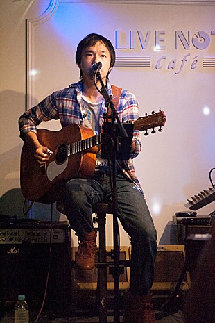 「アンジェラ・アキやニプロCM手がけるエバラ 原宿で豊潤ライブ敢行」