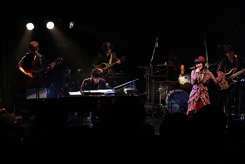 「with 小林未郁」2枚目/4