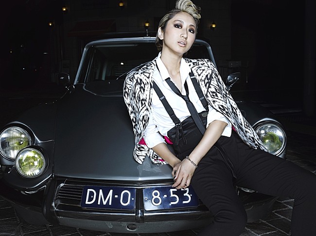 「SPECIAL LIVE
Ms.OOJA」3枚目/10