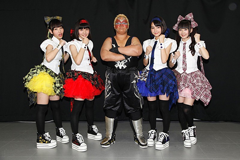 4人組アイドル乙女新党 アジャコングが手荒い祝福「頂点目指すなら頑張れ」