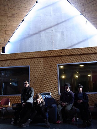 「英国で異例の高評価を受けた日本人バンドtaffy 国内初作品リリース」