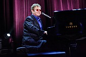 「エルトン・ジョン、殺されたゲイ男性にモスクワ公演を捧げる」1枚目/1